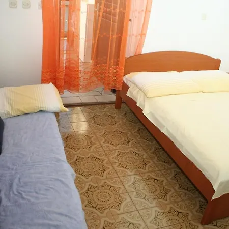 Apartment By The Sea Bilo, Primosten - 4168